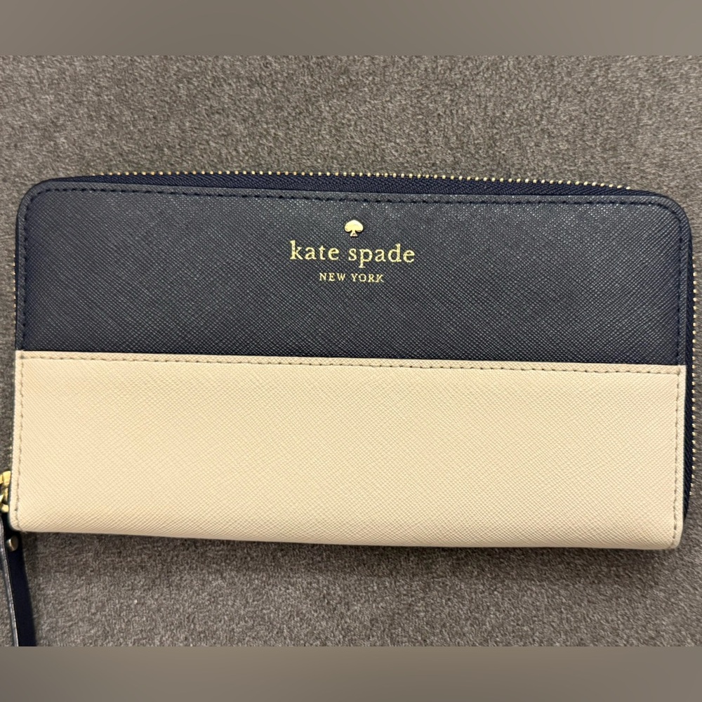 Kate Spade Blue and Cream Wallet Sophisticated Design